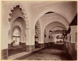 Alger. El Kébir. Mosquée à l'intérieur (Image de propagande coloniale)