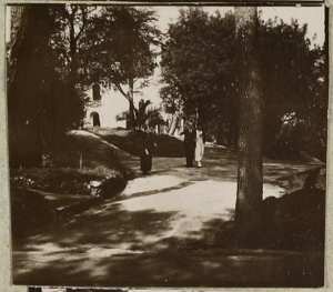 Kermoor. 1922 à 1933 [Jules Meyer avec ses proches] (Image de propagande coloniale)