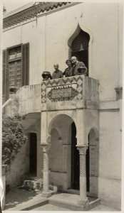 Kermoor [Jules Meyer au balcon] (Image de propagande coloniale)