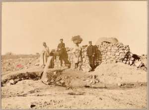 El Goléa. Le puits Maboul [Point final de la colonne du Tidikelt du commandant d'Eu : séjour du 14 au 17 mai 1900'] (Image de propagande coloniale)