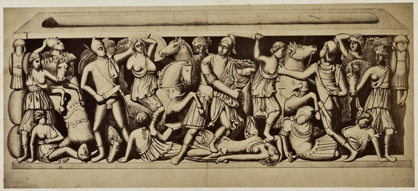 Sarcophage de marbre blanc trouvé aux environs de Souk-Harras (ancienne Thagaste, patrie de Saint-augustin) (Image de propagande coloniale)