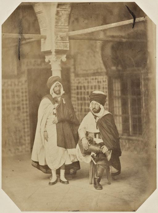 Si Mustapha, Kaïd de l'oued Sothan, Boudiaf, Kaïd du Medjana (Image de propagande coloniale)