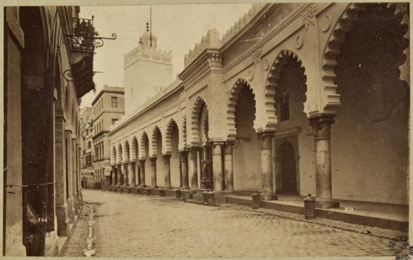 [Mosquée Djamaâ el-Kébir, rue de la Marine à Alger] (Image de propagande coloniale)