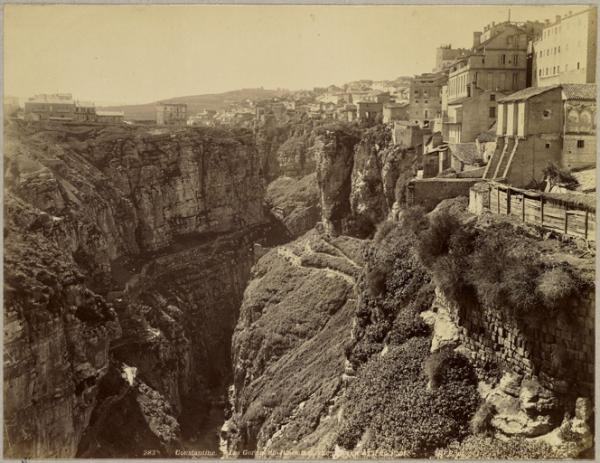 Constantine. Les gorges du Rhummel, vue prise du ['] pont (Image de propagande coloniale)