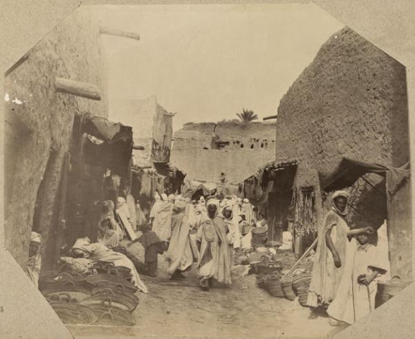 Le marché de Sidi-Okba (Image de propagande coloniale)