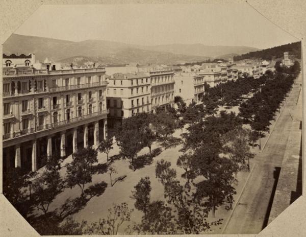 Bône. Perpective du Cours national (Image de propagande coloniale)