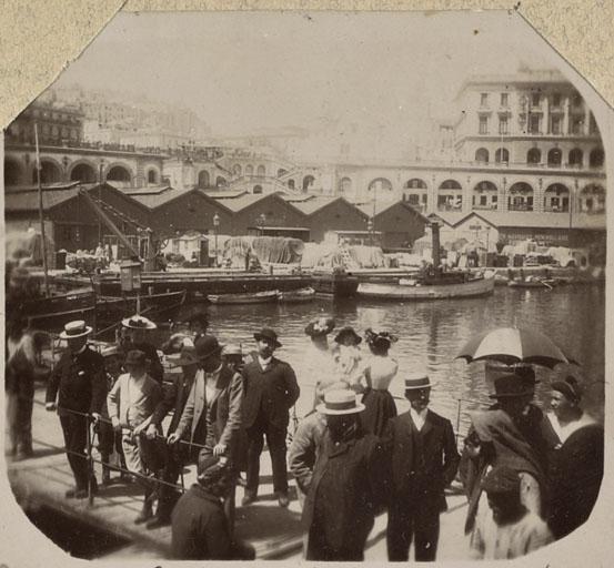 Embarcadère à Alger (Image de propagande coloniale)