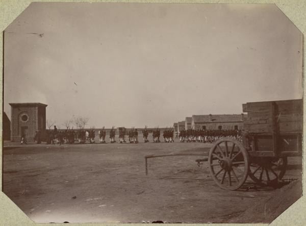 Le 2ème [bataillon de] zouaves au camp d'El Aricha (Image de propagande coloniale)