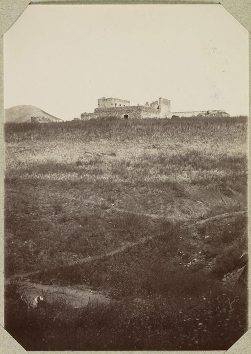 Maison en ruines de l'ancien agha (Image de propagande coloniale)