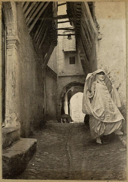 Alger. Rues montant à la Kasbah [Casbah] (Image de propagande coloniale)