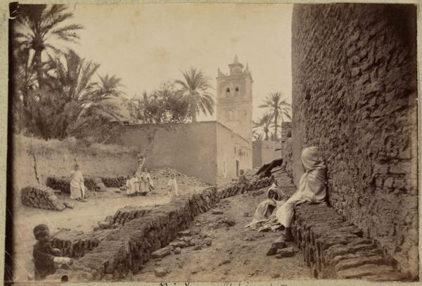 Biskra. Fabrique de ['] (Image de propagande coloniale)