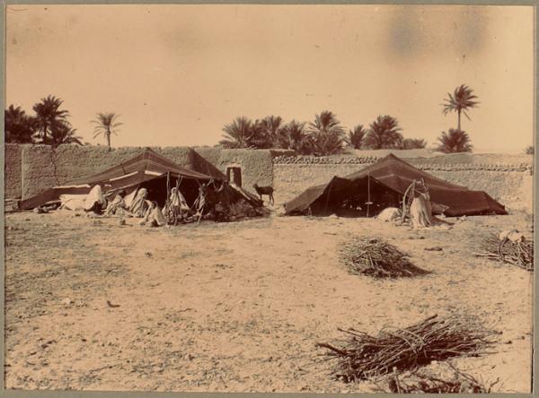 [Campement] (Image de propagande coloniale)