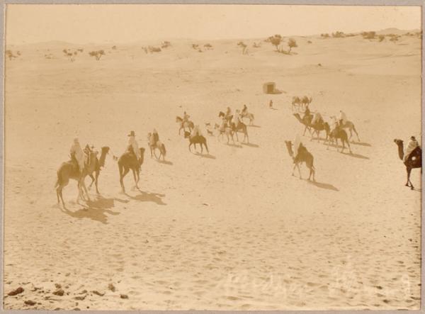 [La mission Flamand-Pein quitte Hassi-Inifel le 11 décembre 1899] (Image de propagande coloniale)