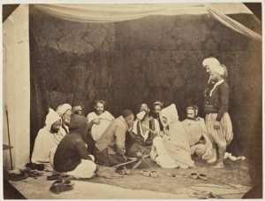 Aissa-Oua, sectateurs, du marabout Sidi-Mohammed ben aÏssa dont le tombeau se trouve à Mékinas (Maroc) [Meknès] (Image de propagande coloniale)