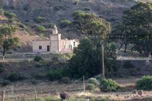 Mosquée abandonnée sur la RN98, commune de Fellaoucene