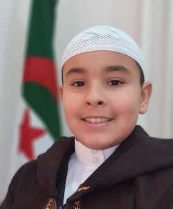 الطفل النابغة، أو كما يطلق عليه  الشيخ الصغير  عبد الرحمن فارح