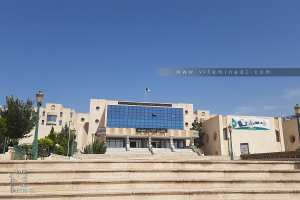 Faculté Des Lettres et Des Langues à Tlemcen