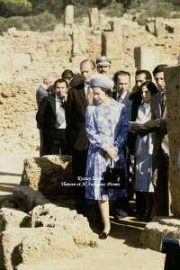 La Reine Elizabeth en visite aux ruines de Tipaza