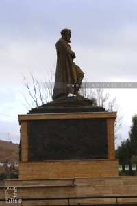 Nouvelle Statue de l'Emir abdel Kader au village portant son nom