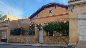 Belle petite maison de style colonial à Tlemcen
