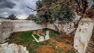 Hawita au cimetière de Sidi Tahar, Tlemcen
