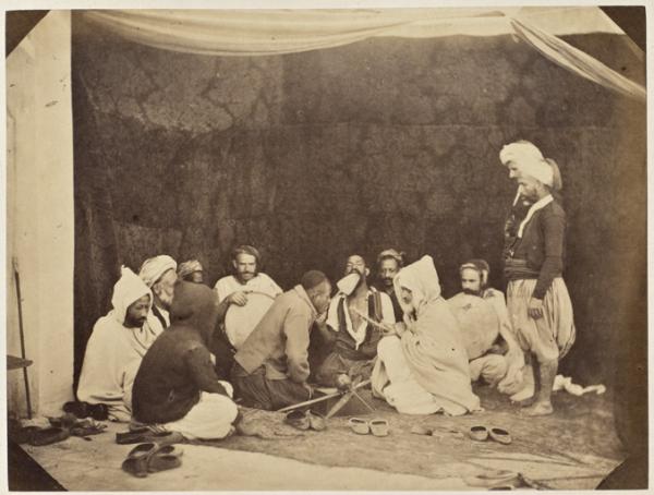 Aissa-Oua, sectateurs, du marabout Sidi-Mohammed ben aÏssa dont le tombeau se trouve à Mékinas (Maroc) [Meknès] (Image de propagande coloniale)