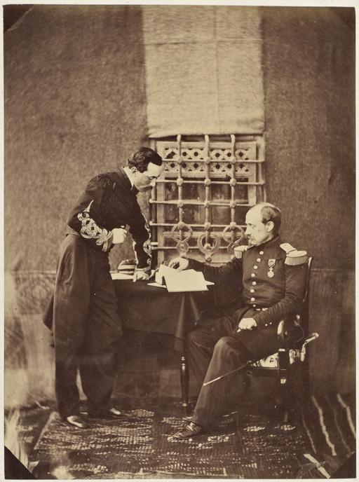 MM de Cissey, général de brigade et de Lautivy, capitaine son aide de camp (Milianah) (Image de propagande coloniale)