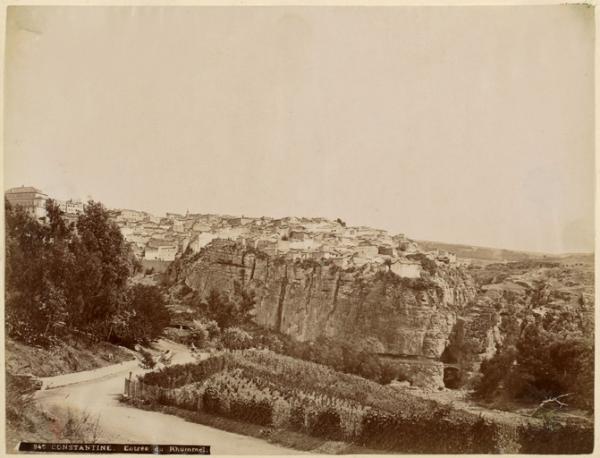 Constantine. Entrée du Rhummel (Image de propagande coloniale)
