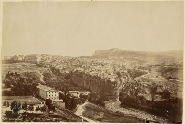 Constantine vu de la route de Sétif (Image de propagande coloniale)