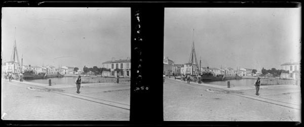 Alger. Un coin du port (Image de propagande coloniale)