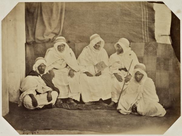 Brahïm ben Chaïla, Kaddour ben Saharaoui, Ben Mokthar, Agha des Surela, El Hadj el Ouzza, ex-agha de Saïda, El Maaziz, cheik des Surela (Image de propagande coloniale)