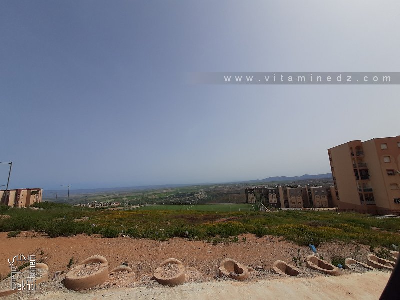 Petit stade à cité AADL Oujlida (Yaghmorassen Ib Ziyane) Tlemcen