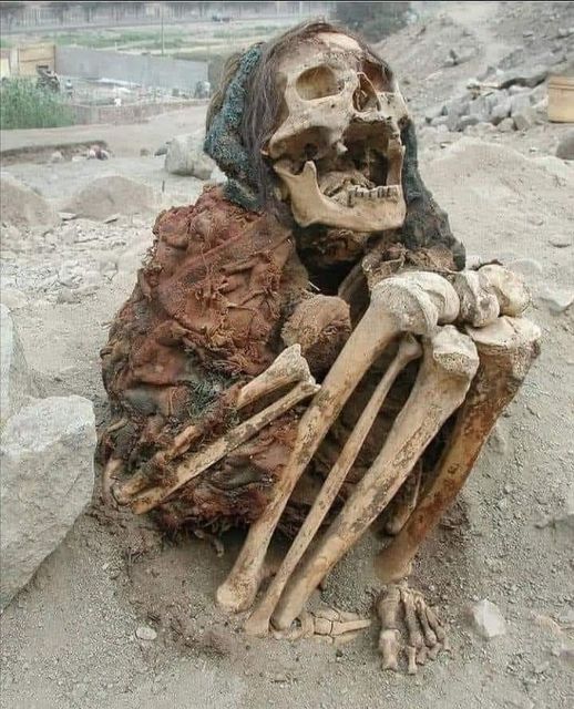 رأى نوح عليه السلام إمراة تبكي فسألها لماذا تبكين