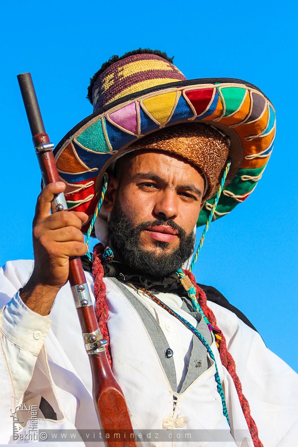 Cavalier au chapeau coloré à Waada de Ain el Berd