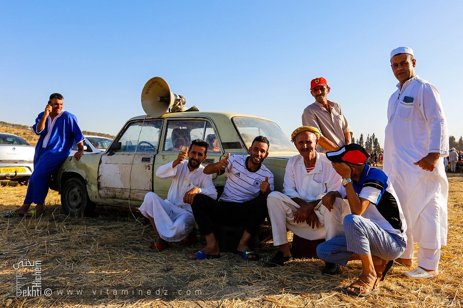 Ambiance conviviale à la waada de Ain El Berd