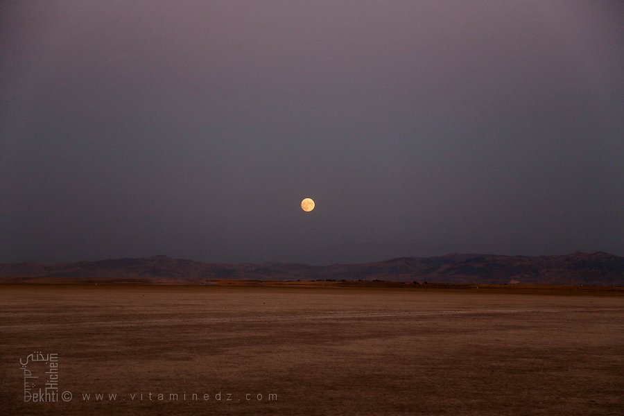 Pleine lune sur la grande Sebkha d'Oran