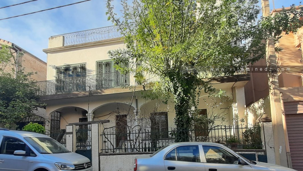 Ancienne maison de style colonial? à Tlemcen