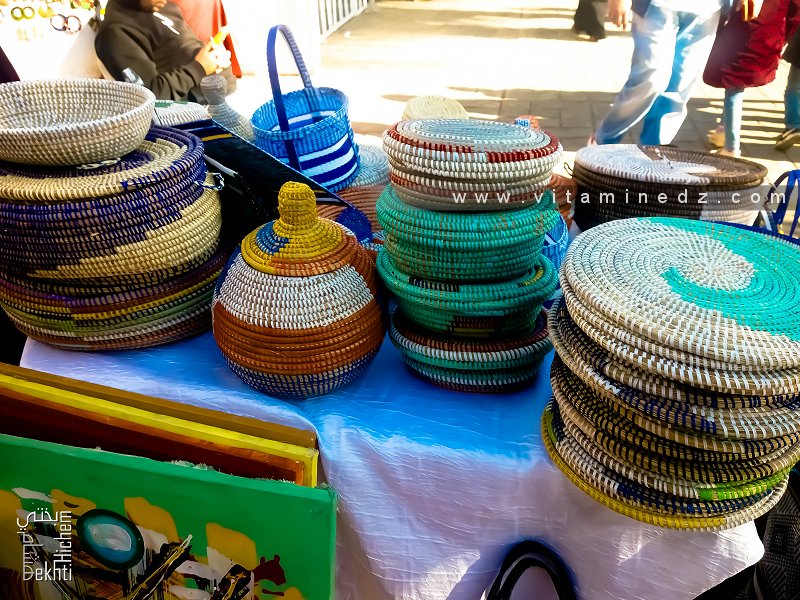 Travaux de vannerie sénégalais (africain) à Alger