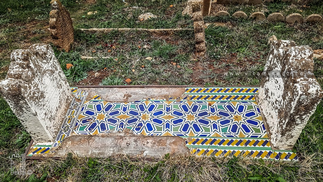Ancienne tombe au cimetière de Sidi Tahar, Tlemcen