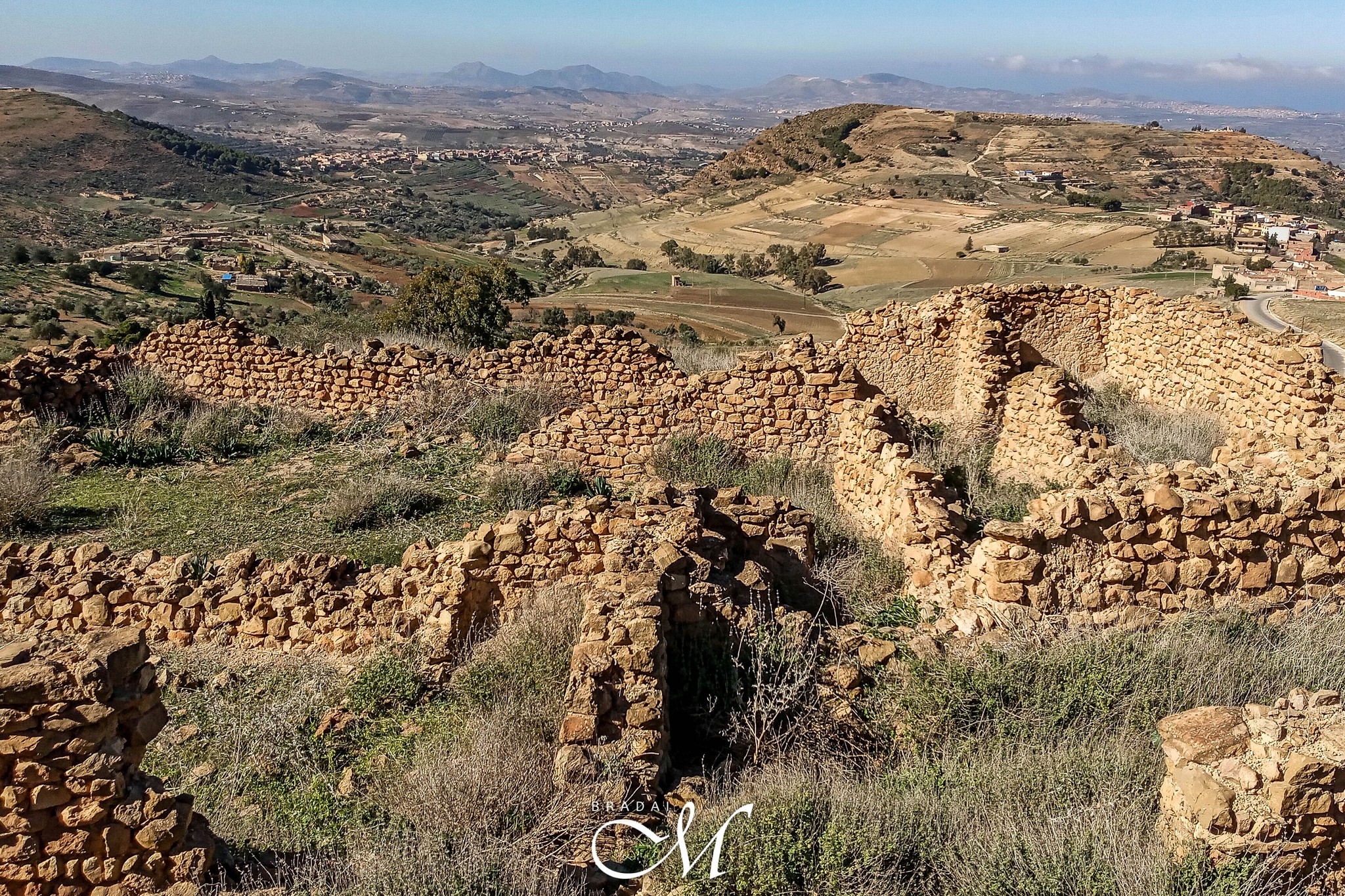 Les ruines de Kalâat Kebaïl en Bled ez Zriguat, Djebala