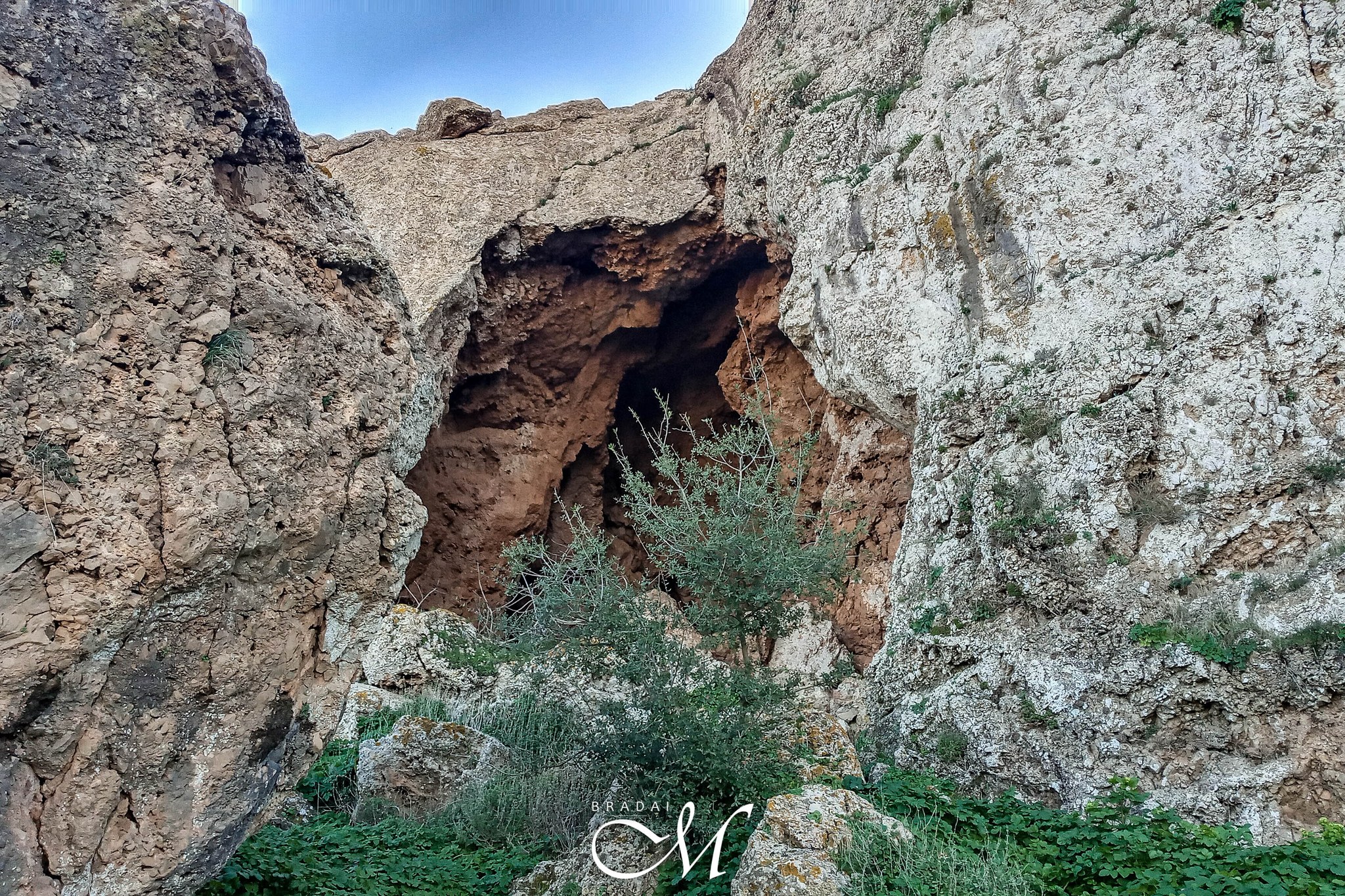 Rhar Khanzir en Djebala, Nedroma