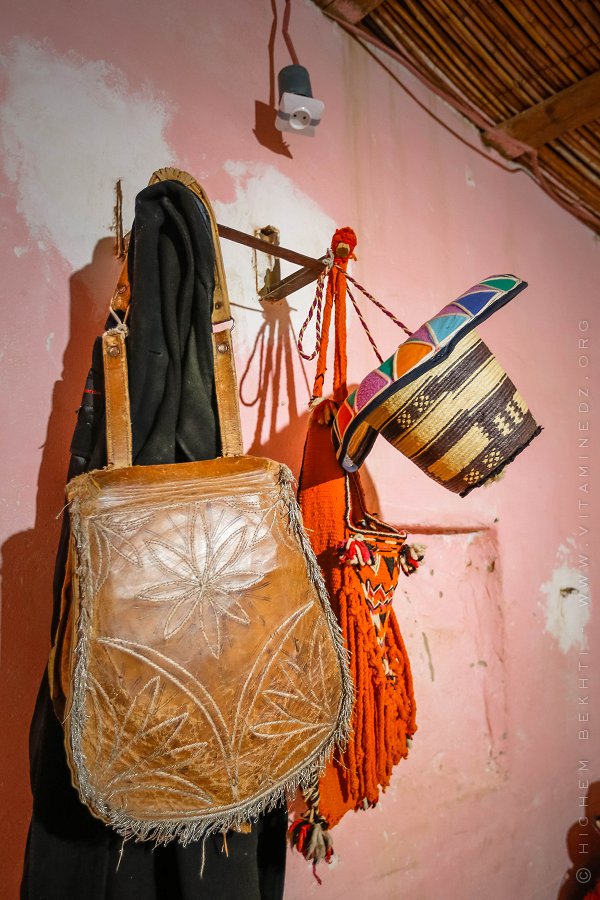 Chapeau en couleur des cavaliers de fantasia, très cher ...