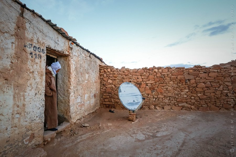 La sédentarisation des nomades algériens, véritable source de problèmes