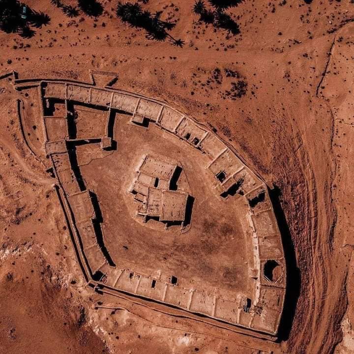 Vue aérienne Ksar Bent El Khass au sud de Brezina