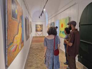 Vernissage aujourd'hui jeudi 13 juillet 2023 à Dar Abdelatif de l'exposition des œuvres réalisées pendant la résidence de jeunes artistes  Jeunesse et créativité  du 10 au 25 juin 2023.