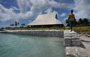 Planète - Montée des eaux, des Etats entiers boivent la tasse