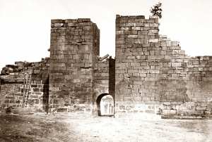 Petite poterne (dite porte d’Aïn Chela) - Mur de la citadelle byzantine de Tebessa (Thevest)