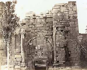 Ancienne photo de la porte de Caracalla à Tebessa