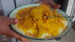 Couscous au poulet petit poids et oignons