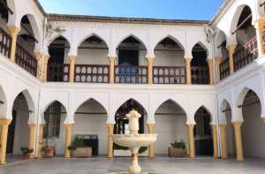 المتحف الوطني العمومي للفنون والتقاليد والشعبية بالمدية